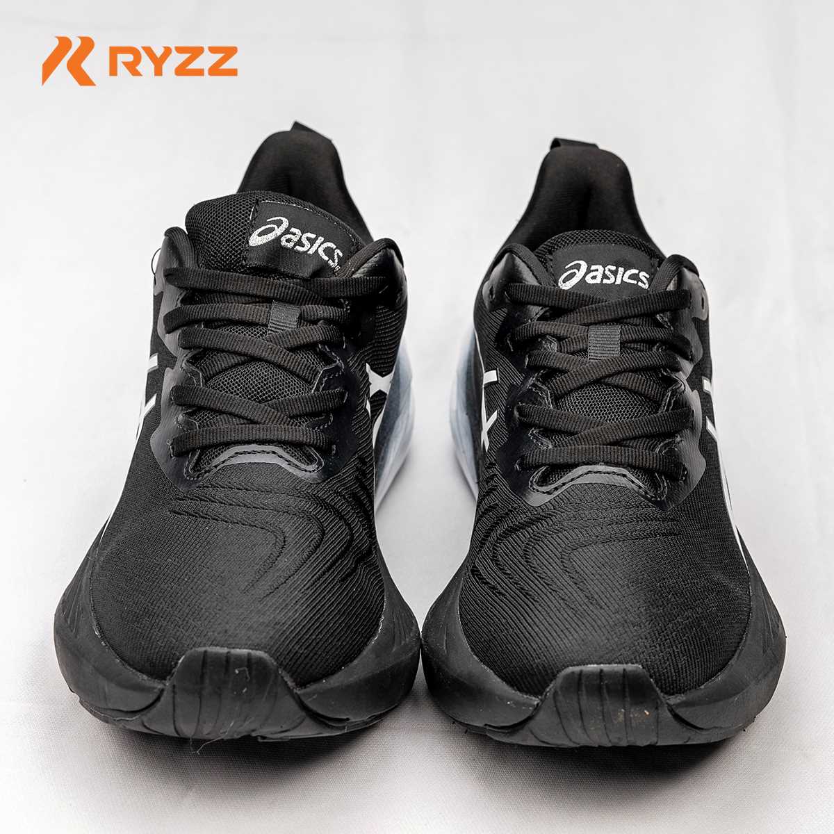 Asics Novablast Black